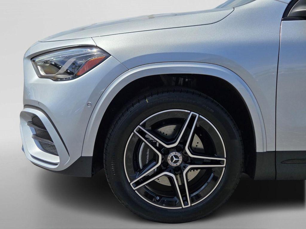 new 2026 Mercedes-Benz GLA 250 car, priced at $55,285