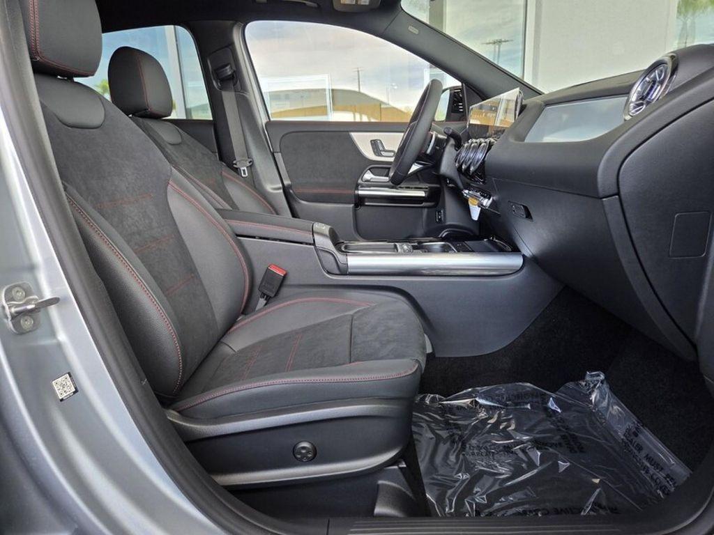 new 2026 Mercedes-Benz GLA 250 car, priced at $55,285