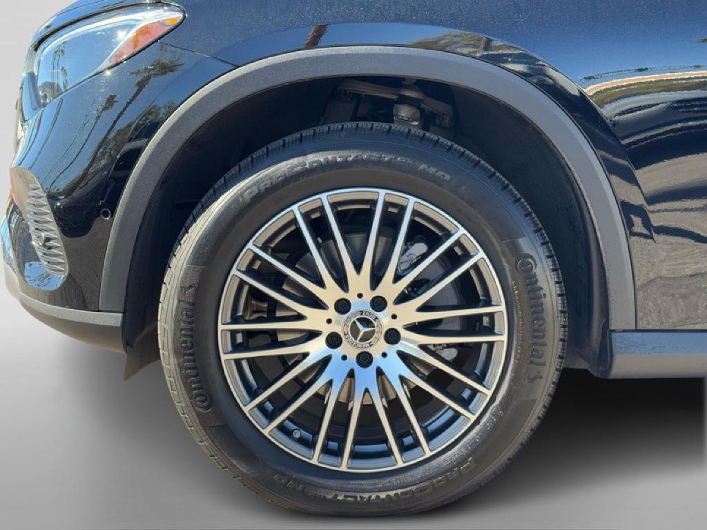 used 2025 Mercedes-Benz GLC 300 car, priced at $47,994