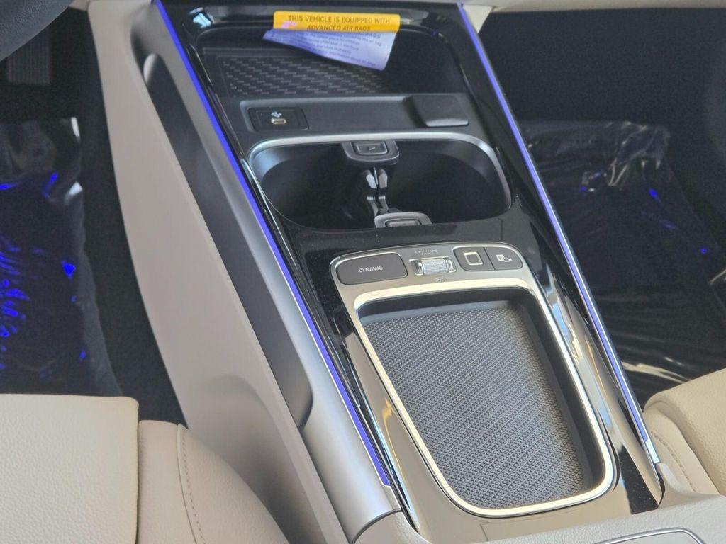 new 2025 Mercedes-Benz GLB 250 car, priced at $48,645