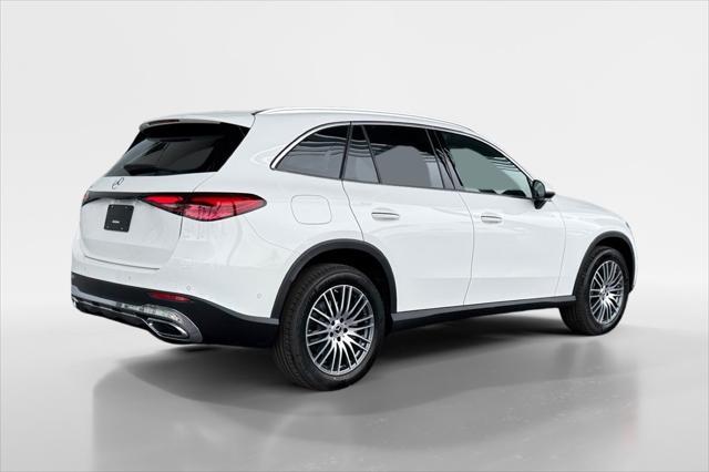 new 2025 Mercedes-Benz GLC 300 car, priced at $54,455