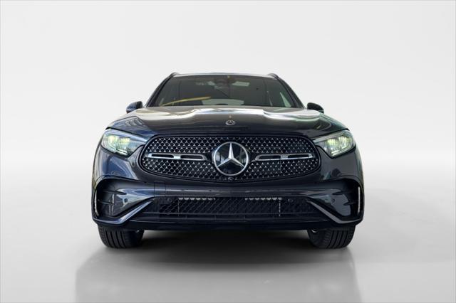 new 2025 Mercedes-Benz GLC 300 car, priced at $60,945