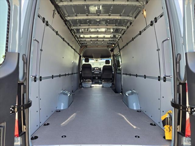 new 2025 Mercedes-Benz Sprinter 2500 car, priced at $89,565