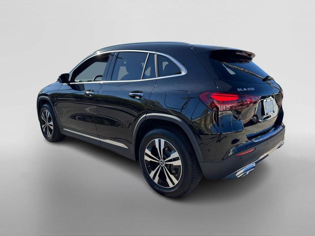 used 2025 Mercedes-Benz GLA 250 car, priced at $39,994