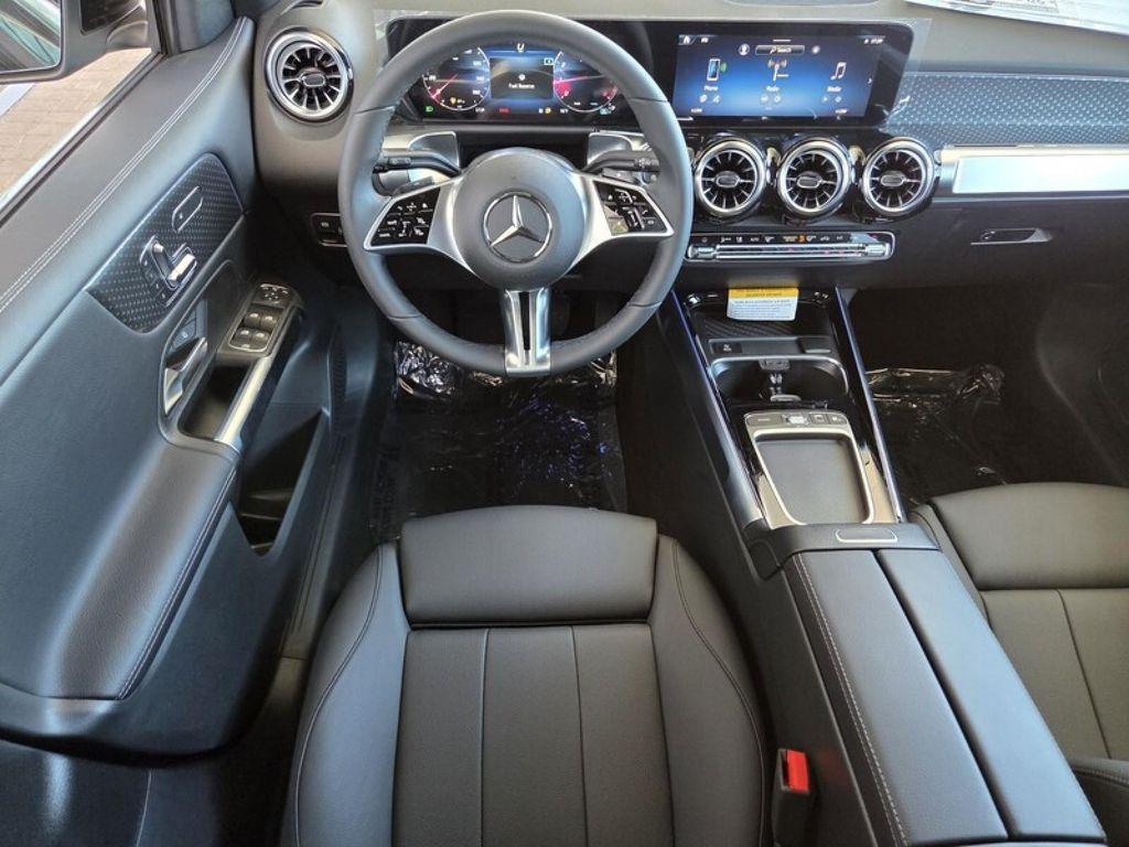 new 2025 Mercedes-Benz GLB 250 car, priced at $47,145