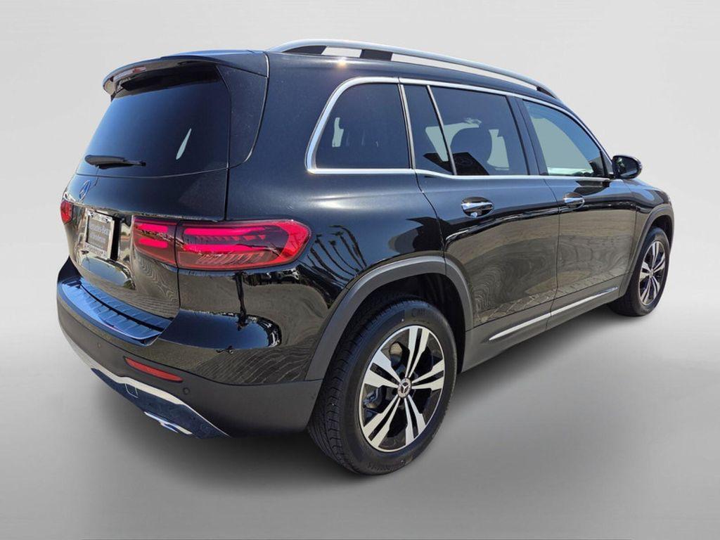 new 2025 Mercedes-Benz GLB 250 car, priced at $47,145