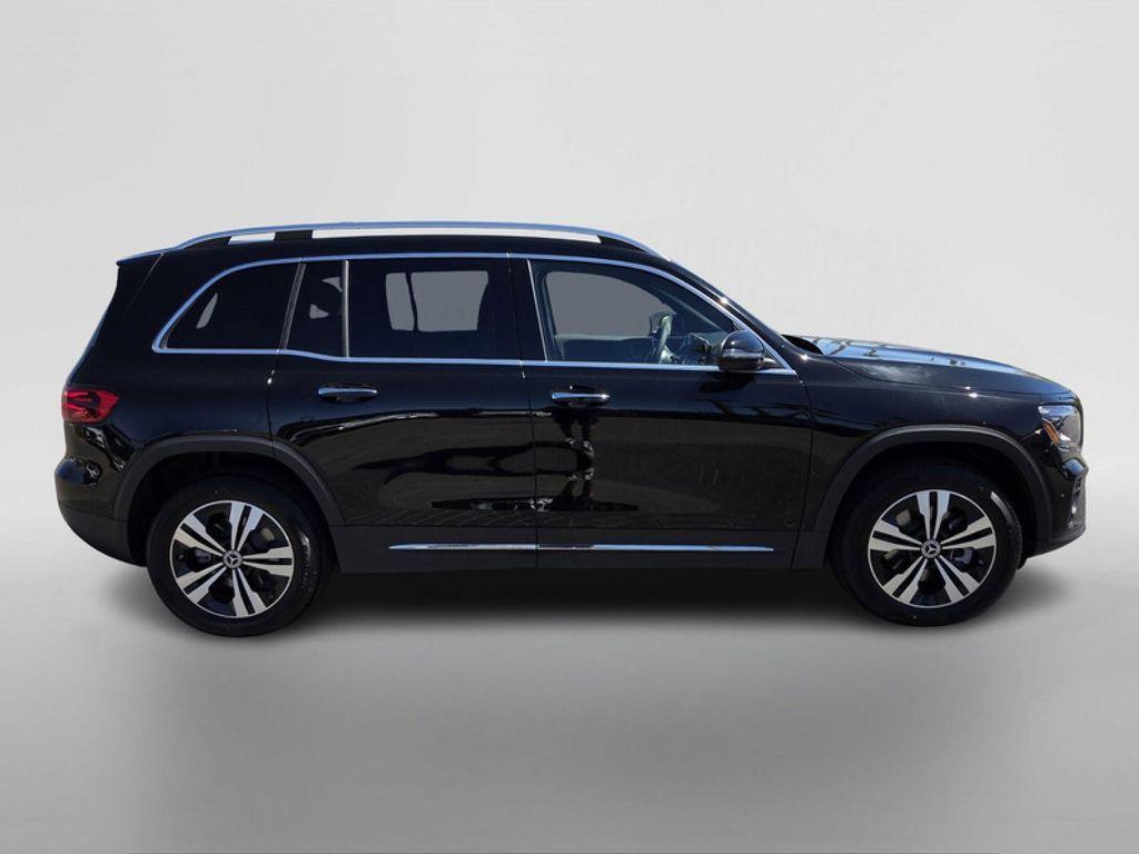 new 2025 Mercedes-Benz GLB 250 car, priced at $47,145