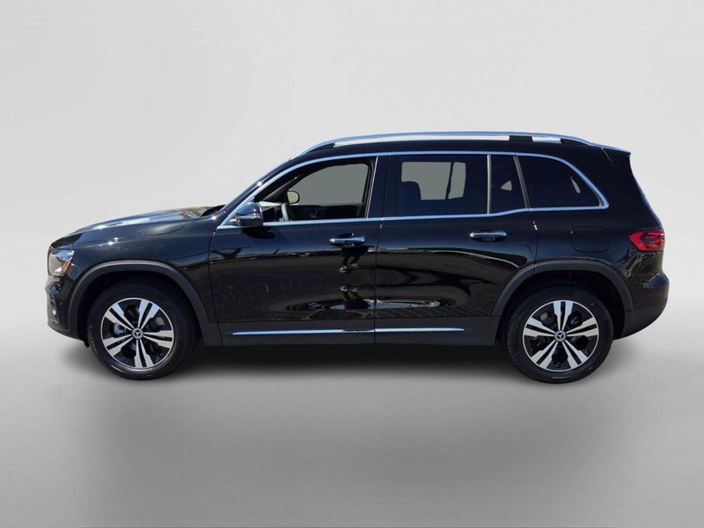 new 2025 Mercedes-Benz GLB 250 car, priced at $47,145