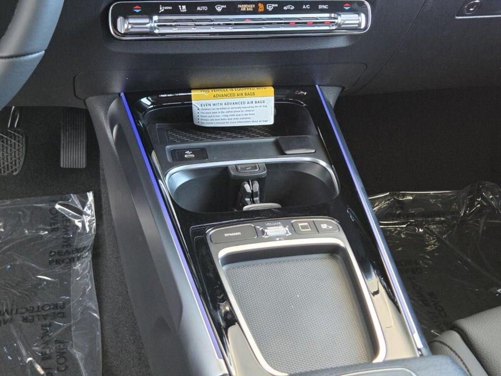new 2025 Mercedes-Benz GLB 250 car, priced at $47,145