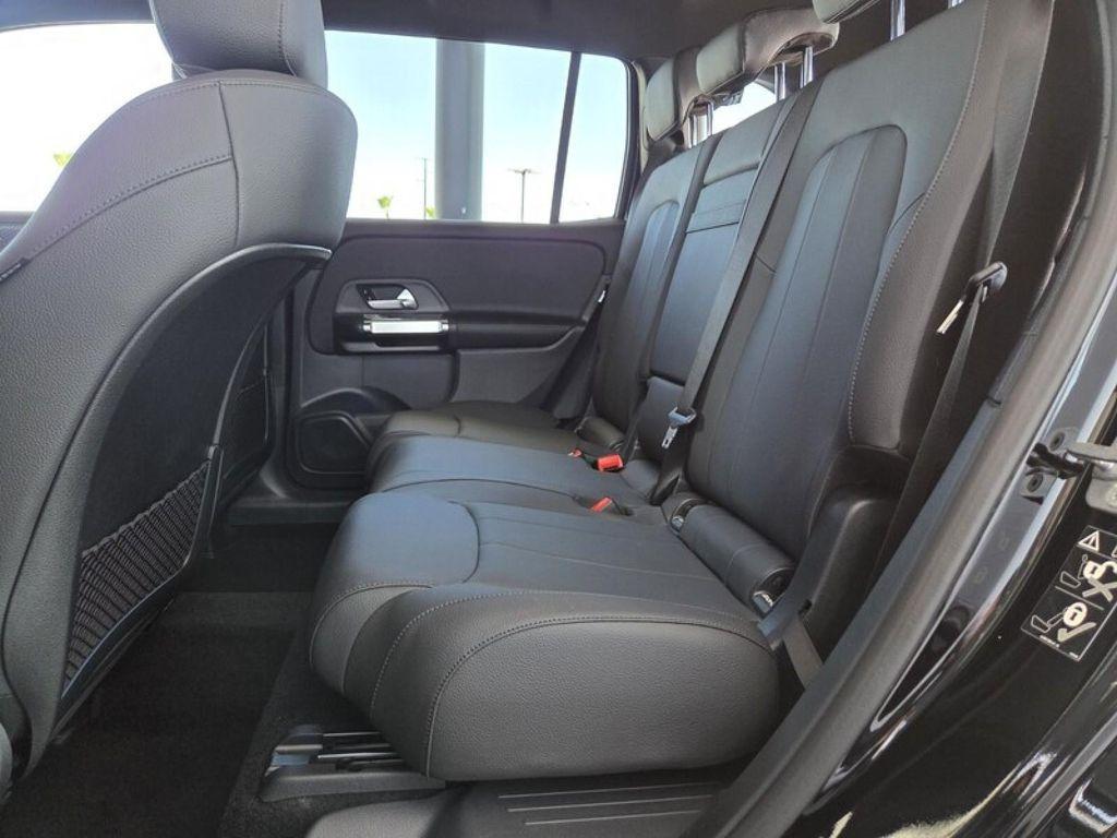 new 2025 Mercedes-Benz GLB 250 car, priced at $47,145