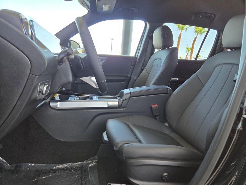 new 2025 Mercedes-Benz GLB 250 car, priced at $47,145