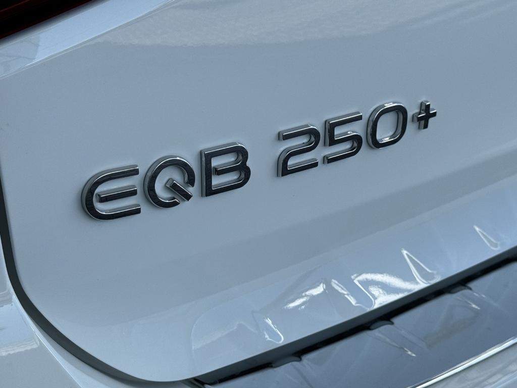 new 2024 Mercedes-Benz EQB 250 car, priced at $58,695