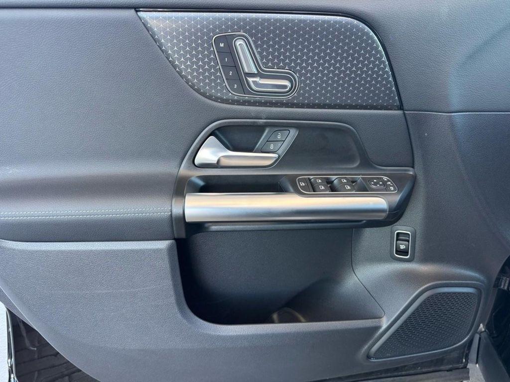 used 2025 Mercedes-Benz GLA 250 car, priced at $38,994