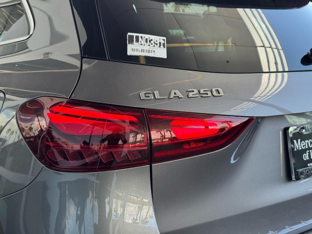 used 2025 Mercedes-Benz GLA 250 car, priced at $42,994
