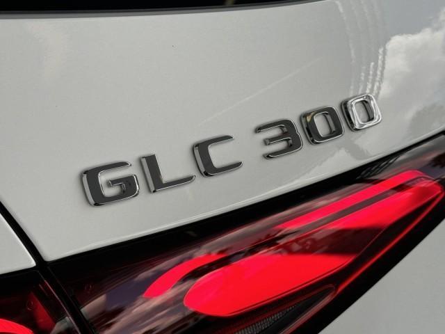 new 2024 Mercedes-Benz GLC 300 car, priced at $49,965