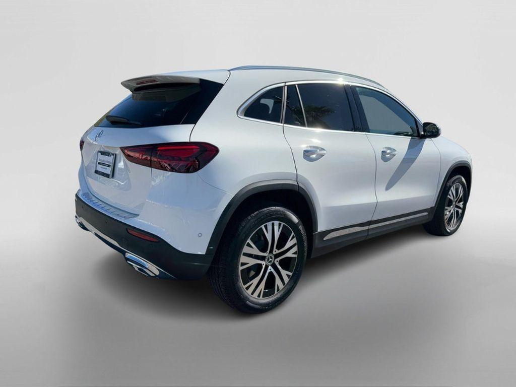 used 2025 Mercedes-Benz GLA 250 car, priced at $42,994