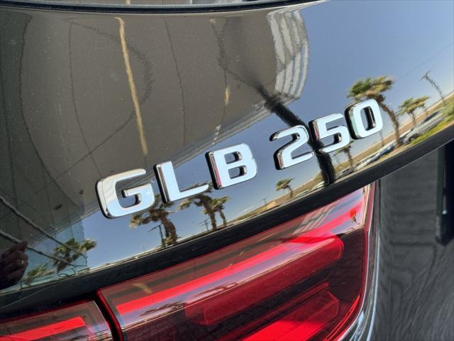 new 2024 Mercedes-Benz GLB 250 car, priced at $49,345