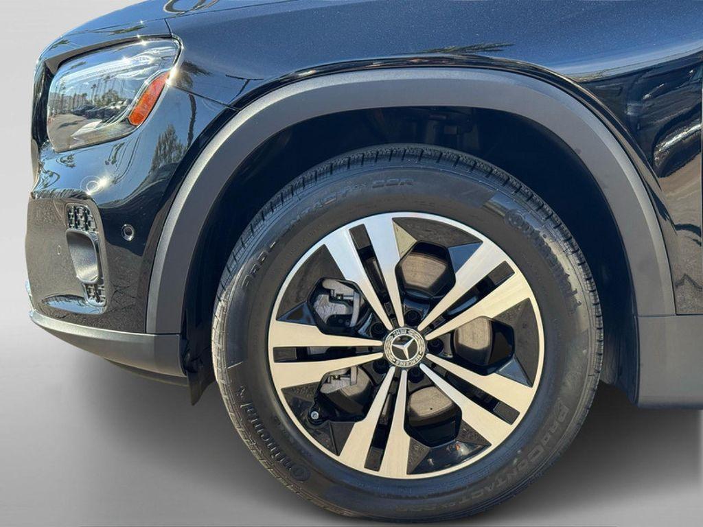 used 2025 Mercedes-Benz GLB 250 car, priced at $35,593