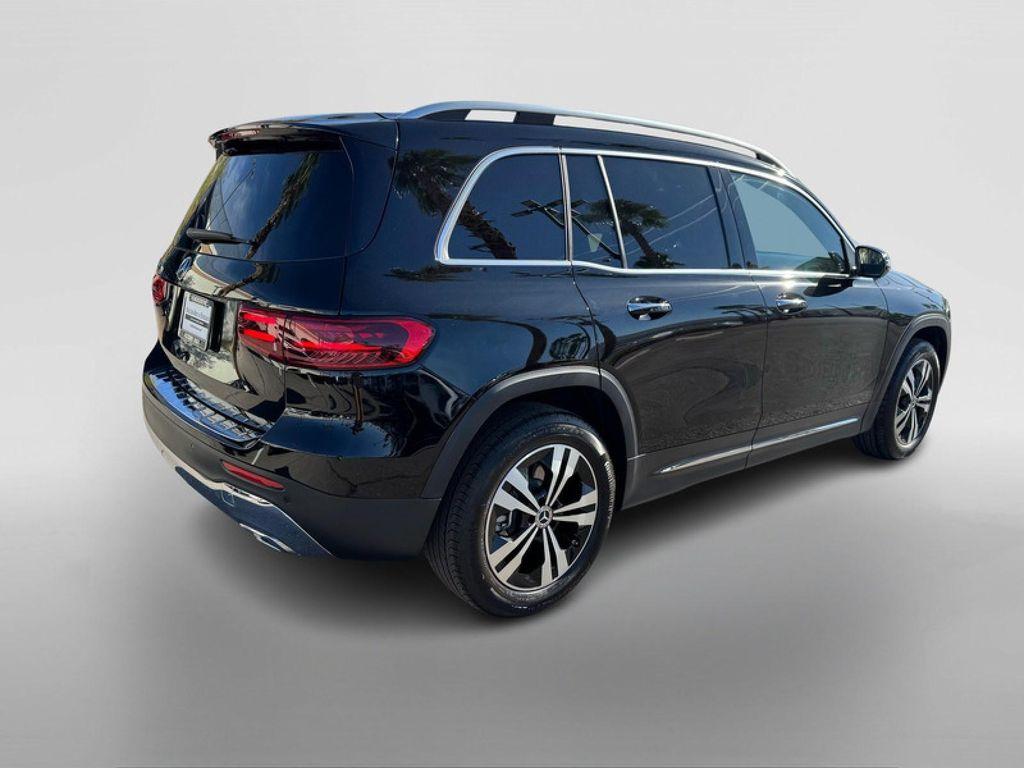 used 2025 Mercedes-Benz GLB 250 car, priced at $35,593