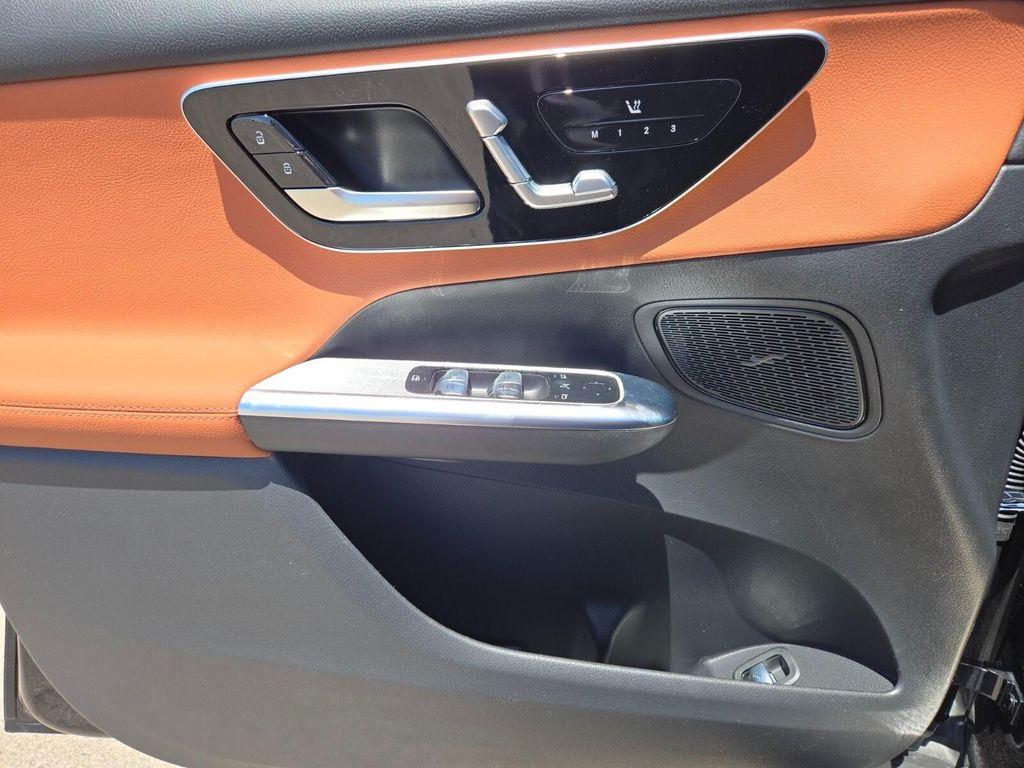 new 2025 Mercedes-Benz GLC 300 car, priced at $52,365