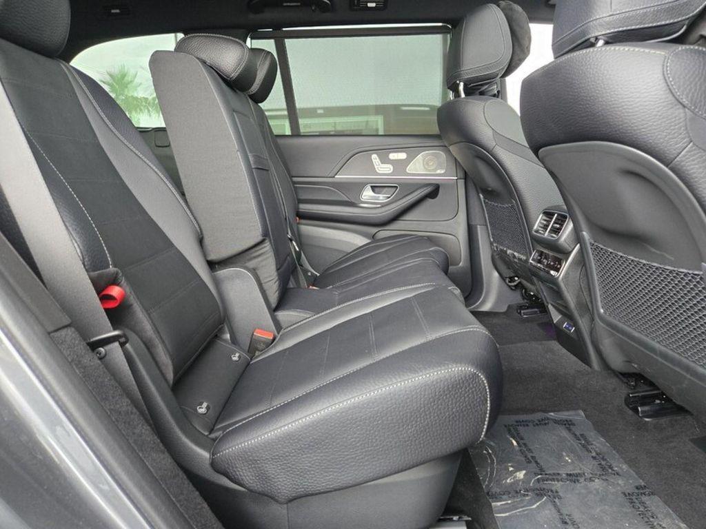 new 2025 Mercedes-Benz GLS 450 car, priced at $96,575