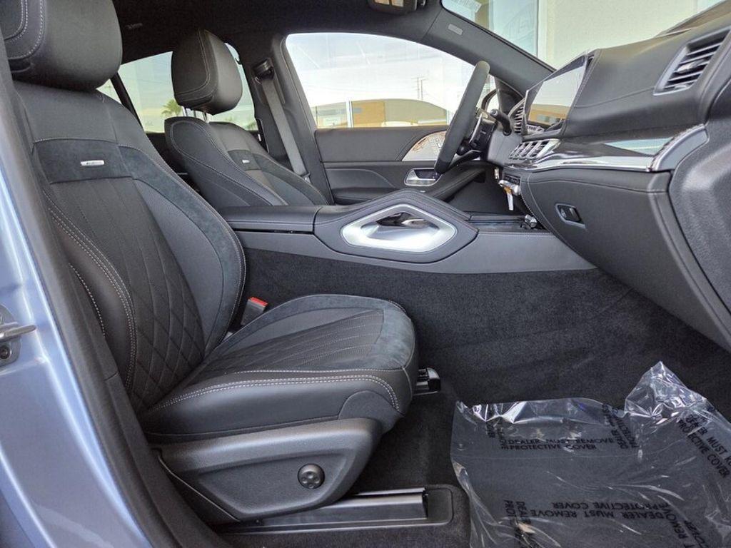 new 2026 Mercedes-Benz AMG GLE 53 car, priced at $111,075