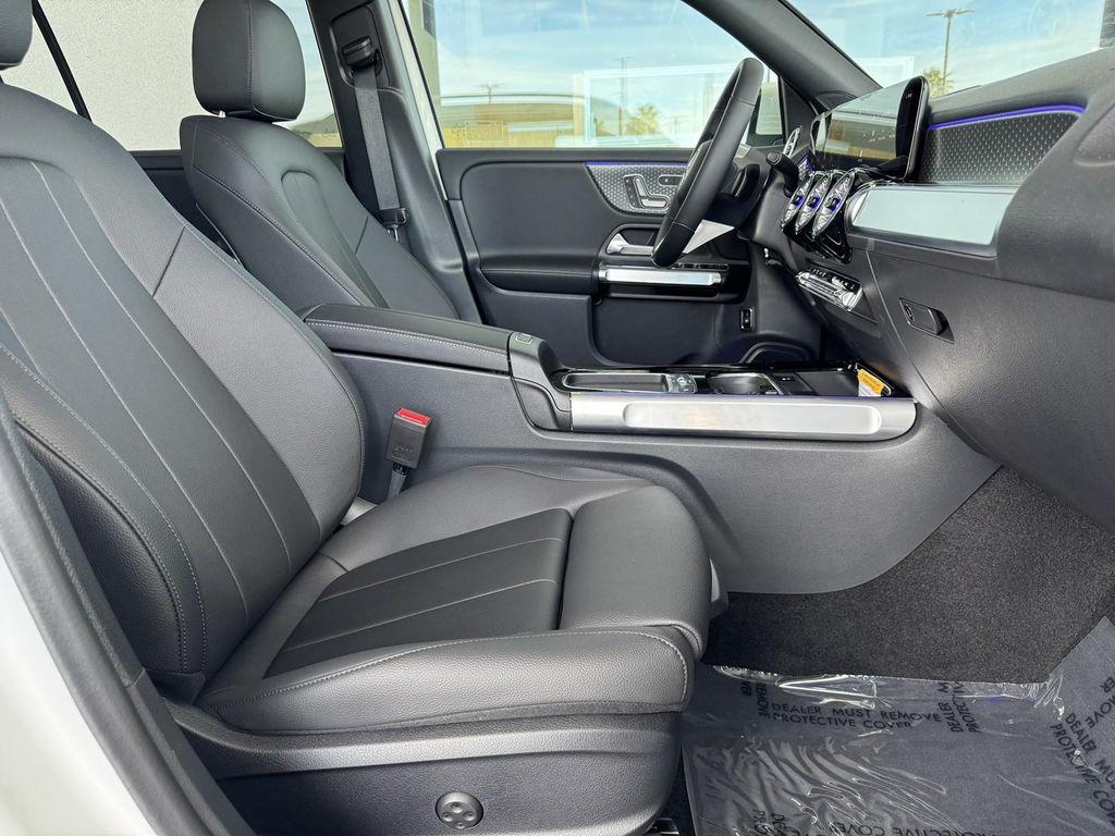 new 2025 Mercedes-Benz GLB 250 car, priced at $48,450