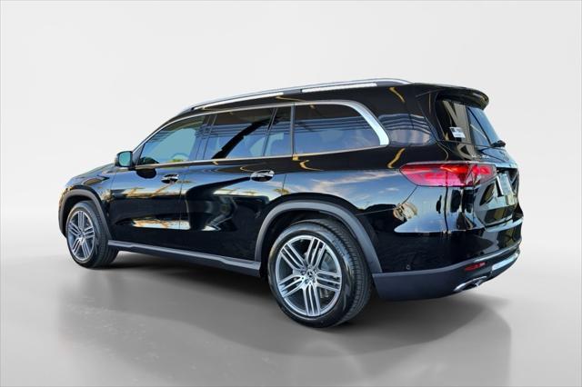 new 2025 Mercedes-Benz GLS 450 car, priced at $92,000