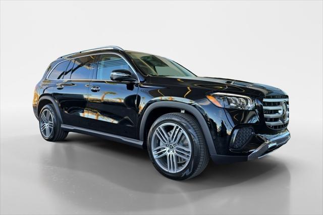 new 2025 Mercedes-Benz GLS 450 car, priced at $92,000