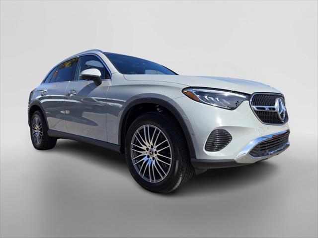 new 2025 Mercedes-Benz GLC 300 car, priced at $57,625