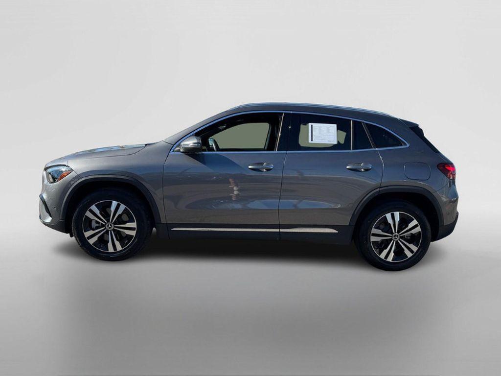 used 2025 Mercedes-Benz GLA 250 car, priced at $39,994