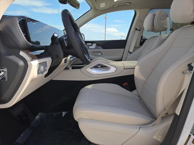 new 2025 Mercedes-Benz GLS 450 car, priced at $98,420