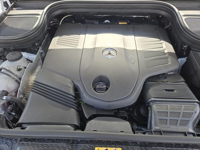 new 2025 Mercedes-Benz GLS 450 car, priced at $98,420