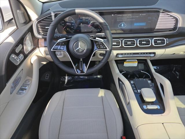 new 2025 Mercedes-Benz GLS 450 car, priced at $98,420