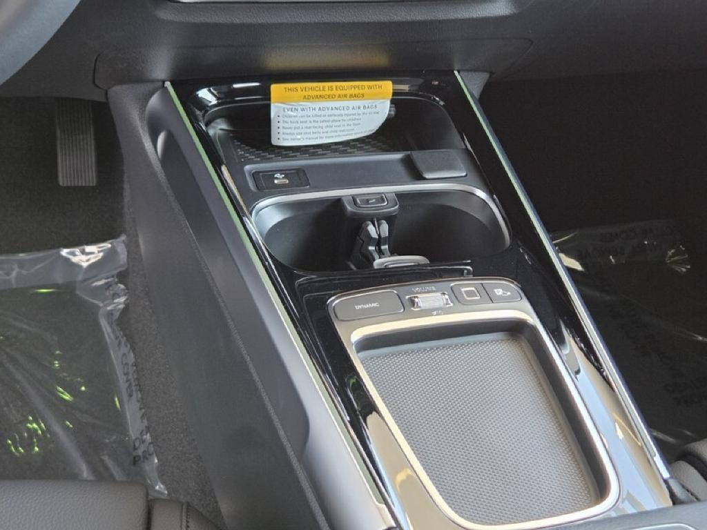 new 2025 Mercedes-Benz GLB 250 car, priced at $48,695