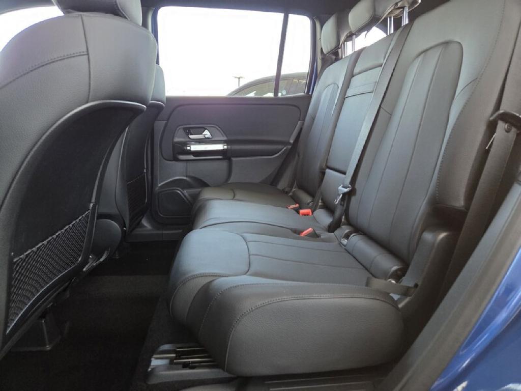 new 2025 Mercedes-Benz GLB 250 car, priced at $48,695
