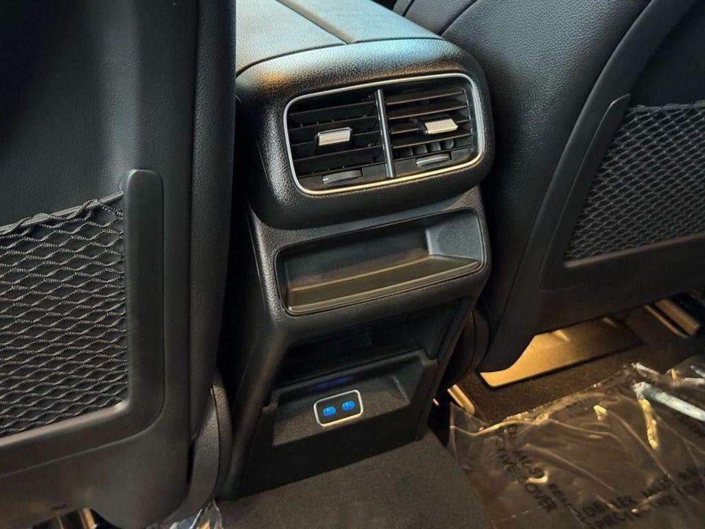 used 2024 Mercedes-Benz GLE 350 car, priced at $53,992