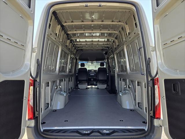 new 2025 Mercedes-Benz Sprinter 2500 car, priced at $82,567