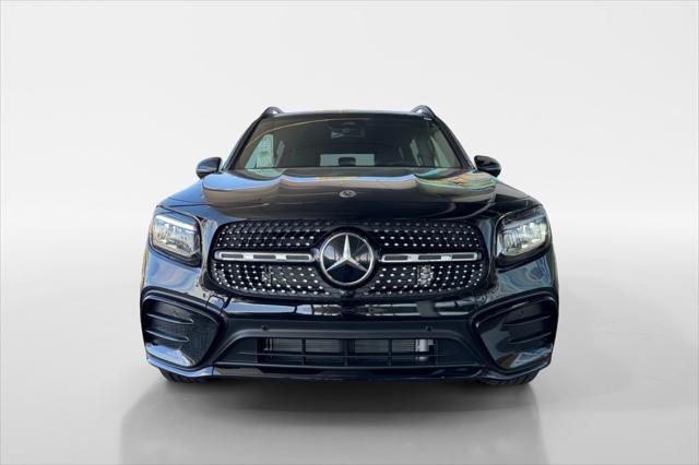 new 2024 Mercedes-Benz GLB 250 car, priced at $52,325