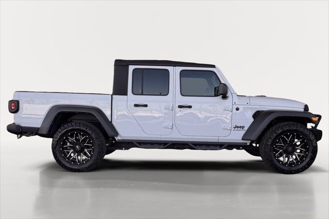 used 2022 Jeep Gladiator car, priced at $39,994