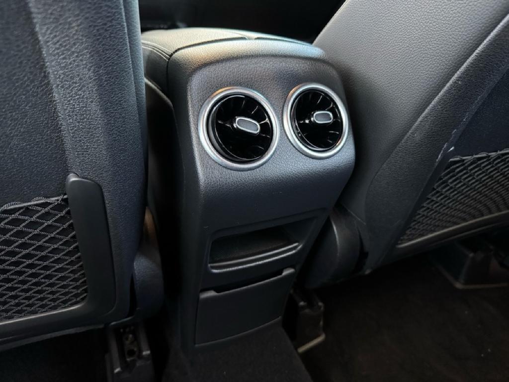 used 2020 Mercedes-Benz GLB 250 car, priced at $24,994