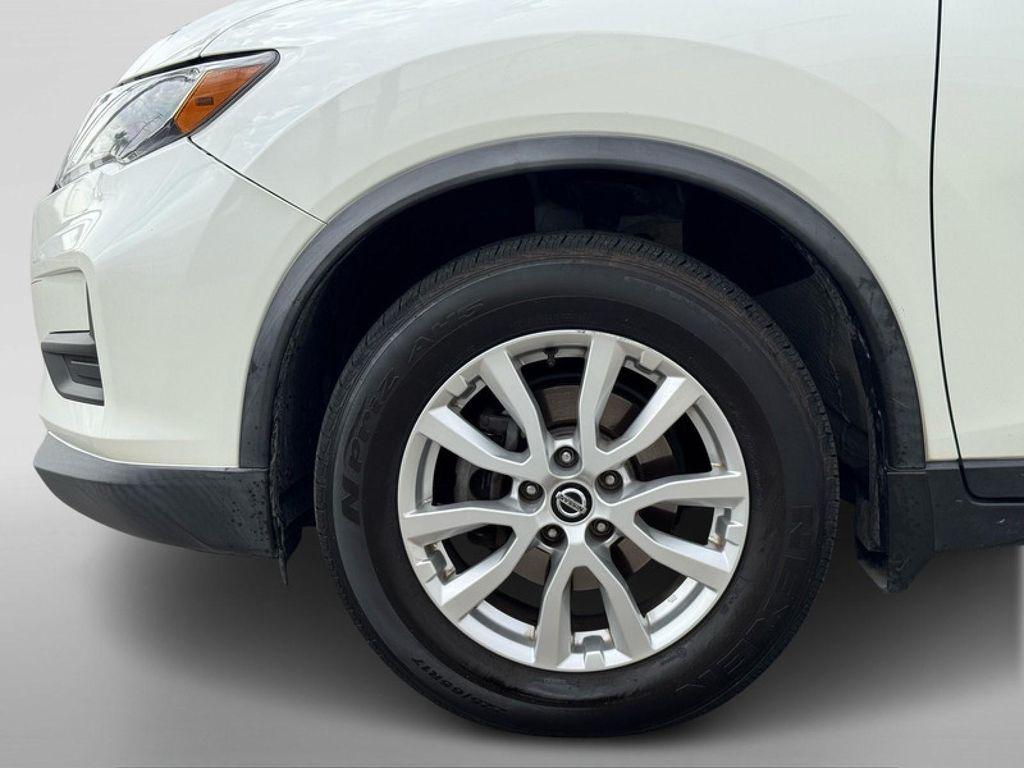 used 2018 Nissan Rogue car, priced at $14,884