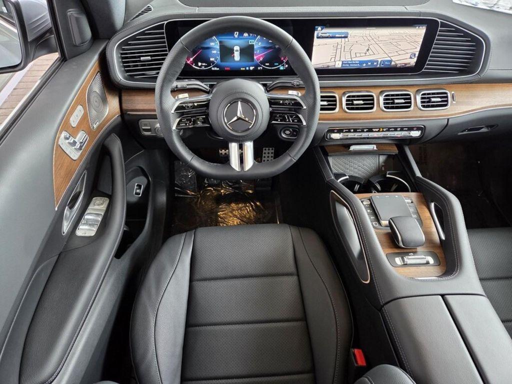 new 2025 Mercedes-Benz GLS 450 car, priced at $95,365
