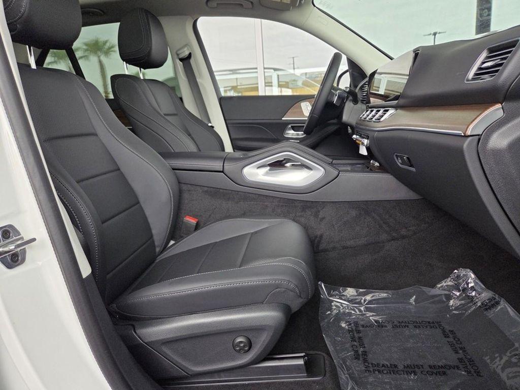 new 2026 Mercedes-Benz GLE 450e car, priced at $77,715