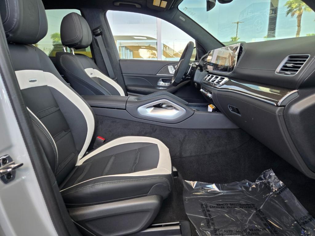new 2025 Mercedes-Benz AMG GLE 63 car, priced at $141,100