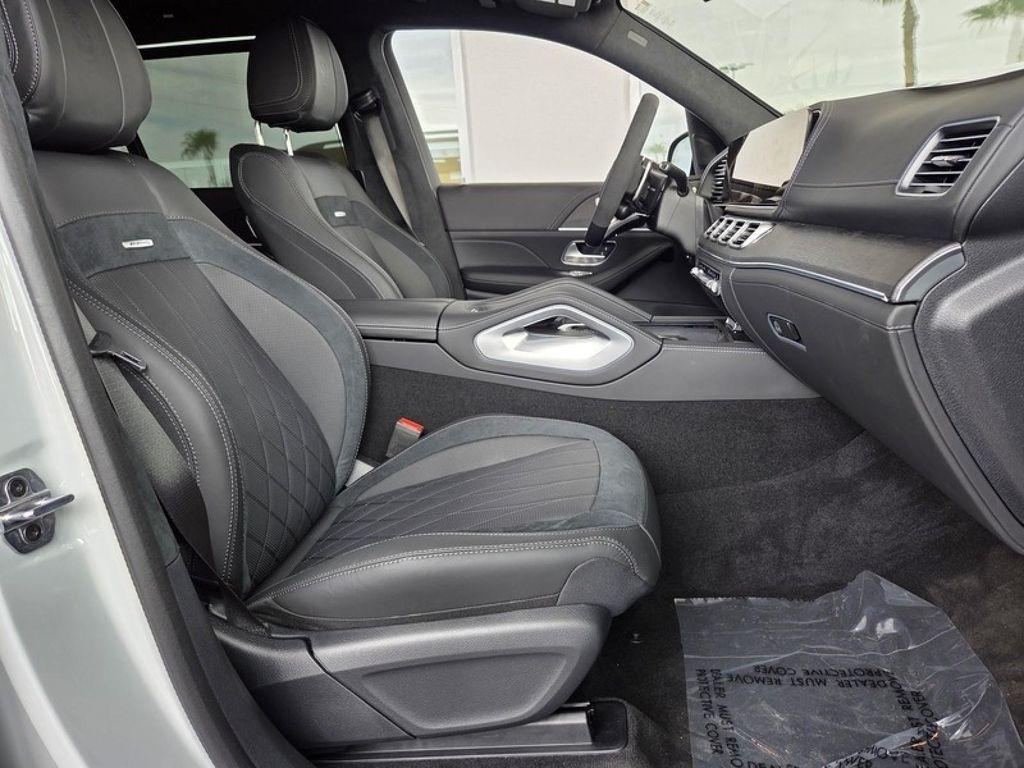 new 2025 Mercedes-Benz AMG GLS 63 car, priced at $162,975