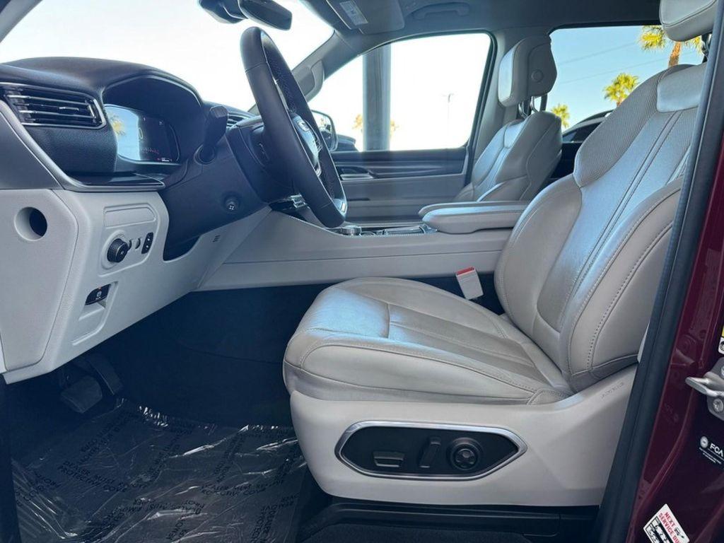 used 2022 Jeep Wagoneer car, priced at $38,294