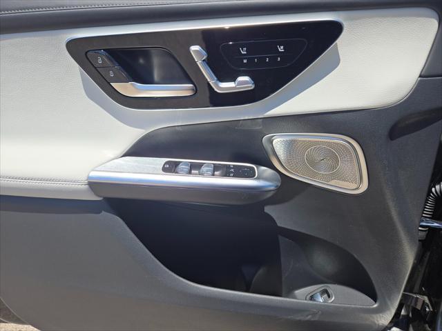 new 2025 Mercedes-Benz GLC 300 car, priced at $61,165