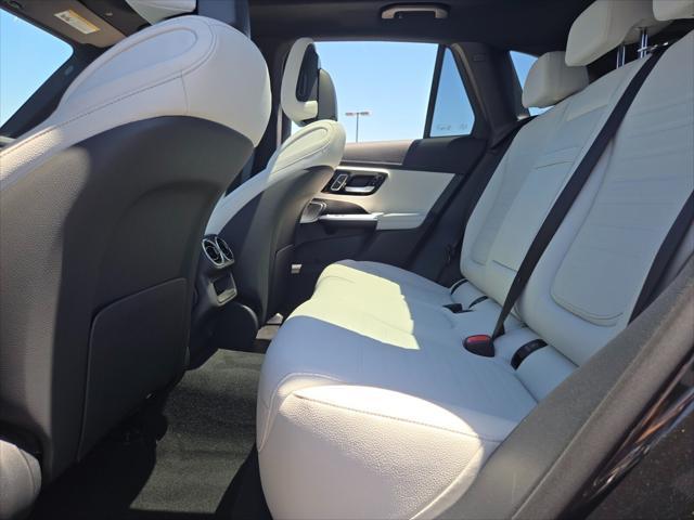 new 2025 Mercedes-Benz GLC 300 car, priced at $61,165