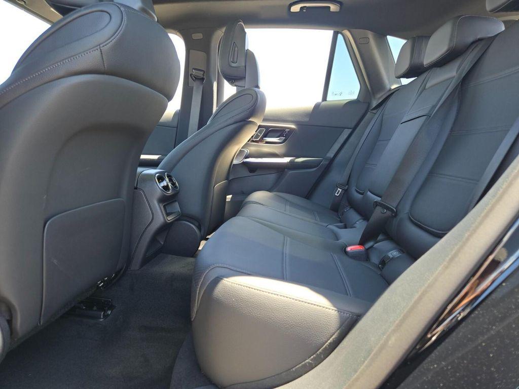 new 2025 Mercedes-Benz GLC 300 car, priced at $58,515